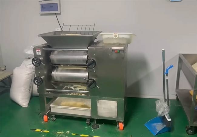 Machine to Grind Nuts and Beans in Workshop
