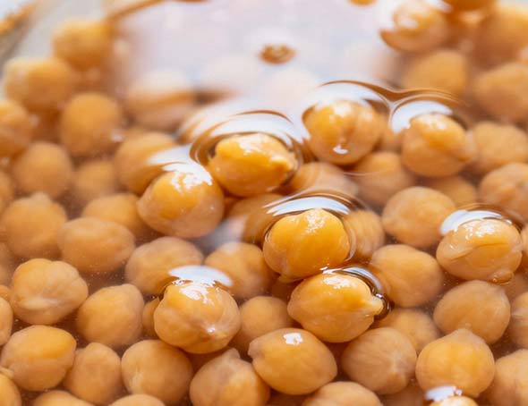 soaked chickpeas soaked chickpeas