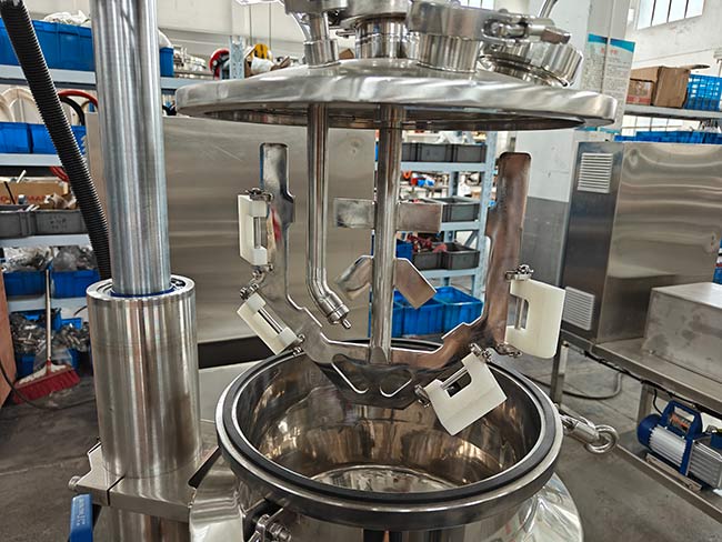 lid system of small mayonnaise making machine