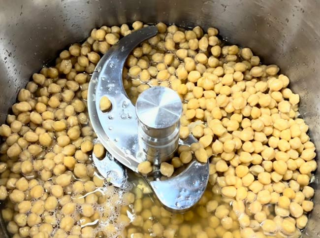 Hummus Making Machine Case Study - SLCM-R30 Food Processor for Central Kitchen