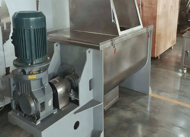 Low-Cost Dust Control Design for Ribbon Blender Powder Charging